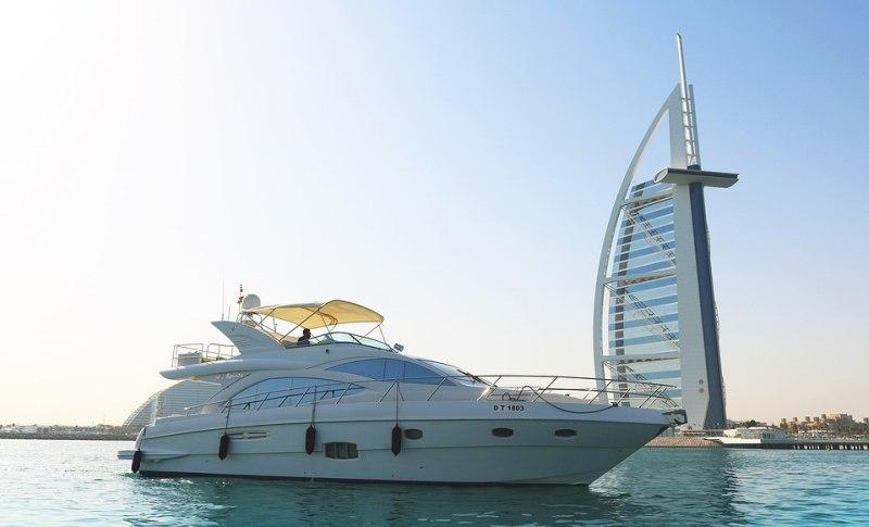 Yacht Charter Burj Al Arab